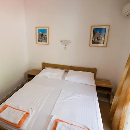 Pero 3 Min Walk To The Frühstückspension