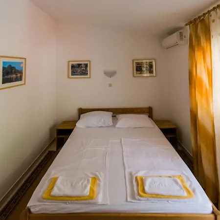 Pero 3 Min Walk To The