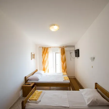 Pero 3 Min Walk To The