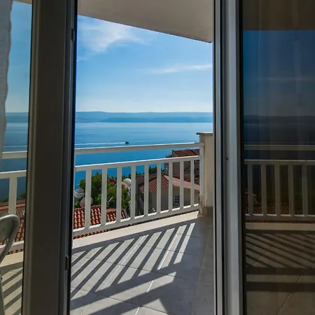 Frühstückspension Pero 3 Min Walk To The Lokva Rogoznica