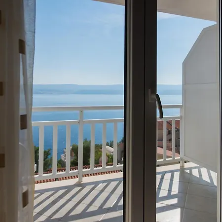 Pero 3 Min Walk To The 3*