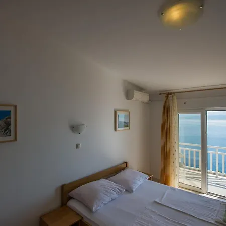 Pero 3 Min Walk To The Frühstückspension 3*