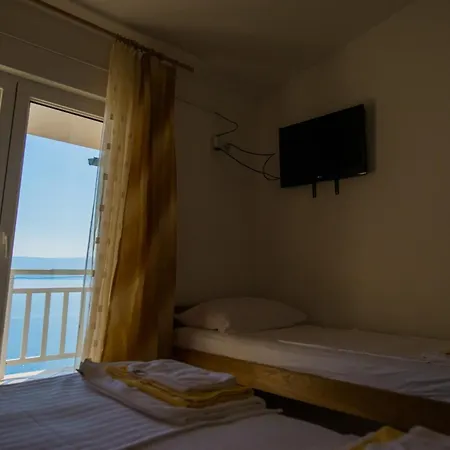 Frühstückspension Pero 3 Min Walk To The