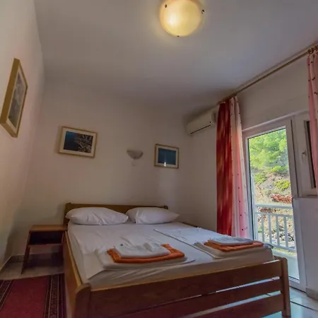 Pero 3 Min Walk To The 3* Lokva Rogoznica