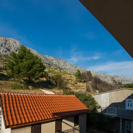 Pero 3 Min Walk To The 3*