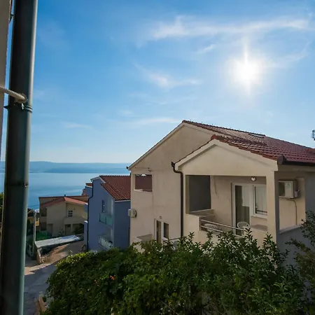 Pero 3 Min Walk To The Frühstückspension Lokva Rogoznica