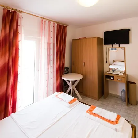 Frühstückspension Pero 3 Min Walk To The