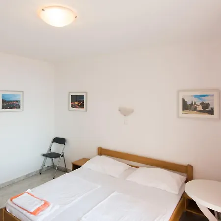 Frühstückspension Pero 3 Min Walk To The 3*