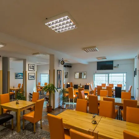 Frühstückspension Pero 3 Min Walk To The 3*