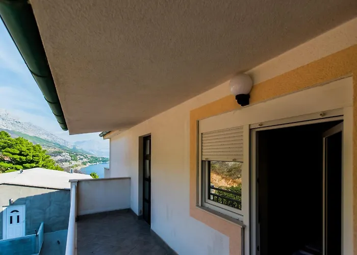 Pero 3 Min Walk To The Frühstückspension Lokva Rogoznica