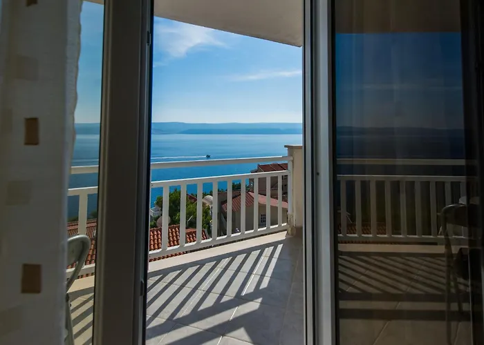 Frühstückspension Pero 3 Min Walk To The Lokva Rogoznica