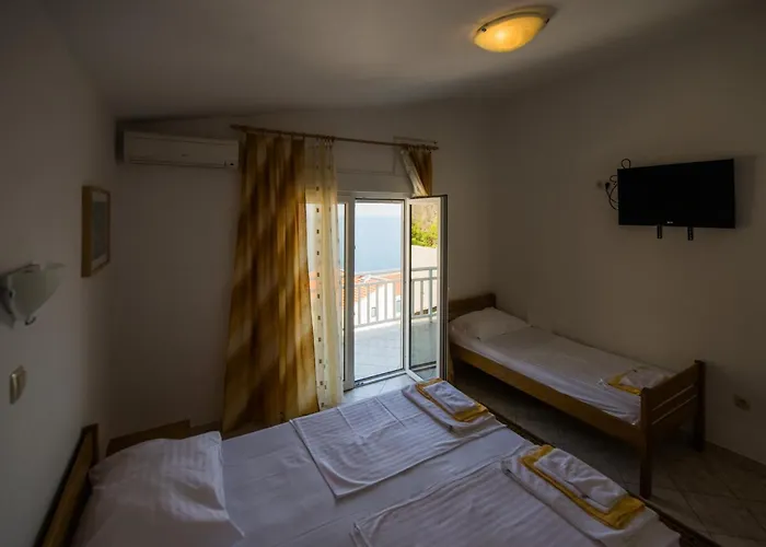 Frühstückspension Pero 3 Min Walk To The