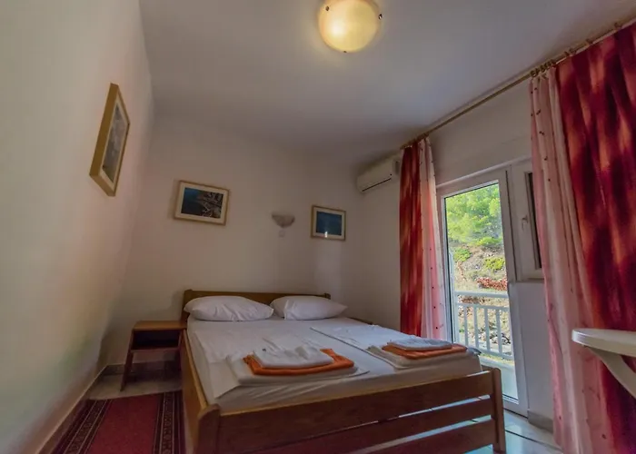 Pero 3 Min Walk To The 3* Lokva Rogoznica