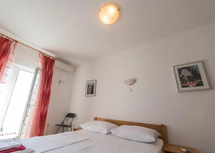 Pero 3 Min Walk To The Frühstückspension 3*